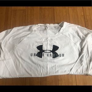 Women’s Under Armour shirt